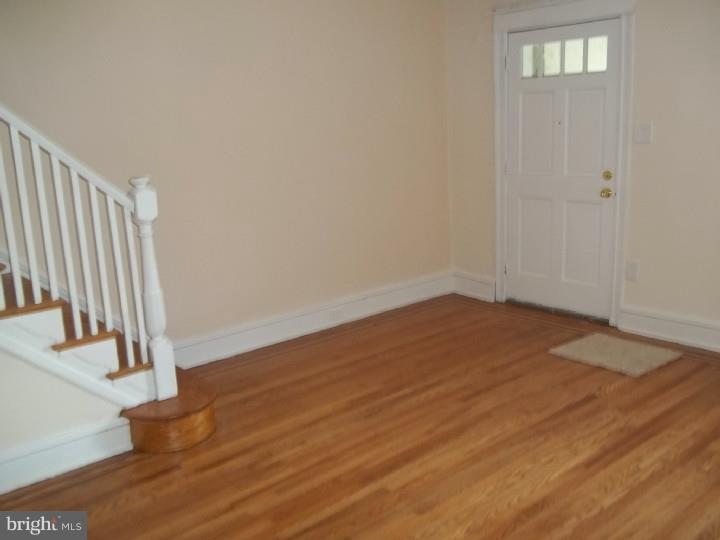 358 Margate Road Upper Darby, PA 19082 - Photo 3 of 19 Living Room