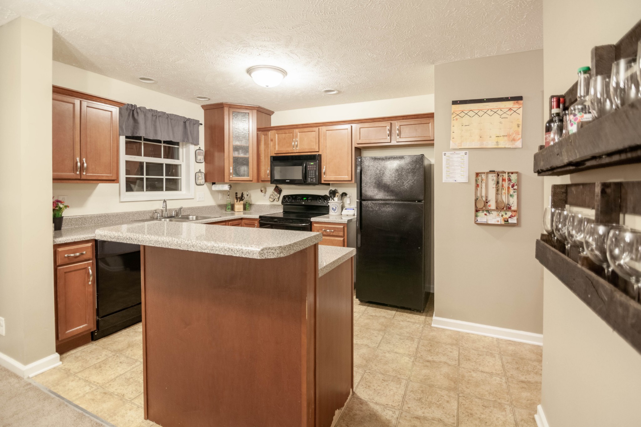 1933 Patton Road Clarksville, TN 37042 - Photo 11 of 30 Gallery Image 11