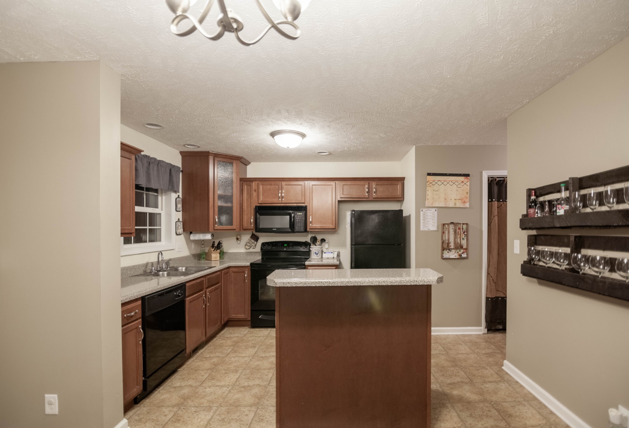 1933 Patton Road Clarksville, TN 37042 - Photo 9 of 30 Gallery Image 9