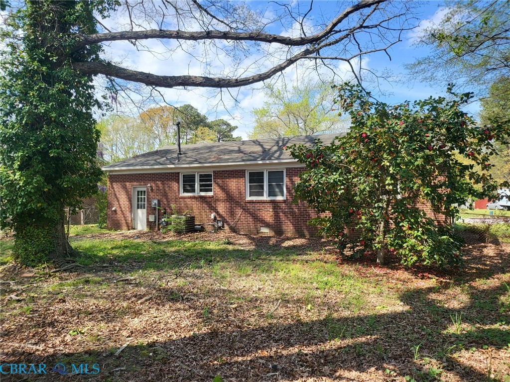 23 Colony Road Newport News, VA 23602 - Photo 5 of 34