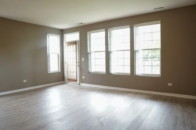 $2,200 | 1574 Millbrook Drive, Algonquin, IL 60102