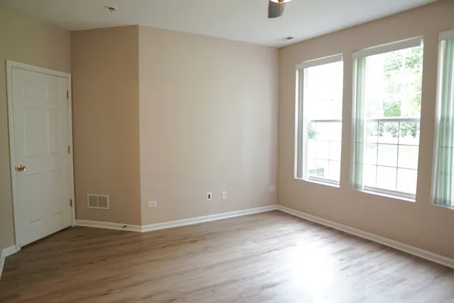 $2,200 | 1574 Millbrook Drive, Algonquin, IL 60102