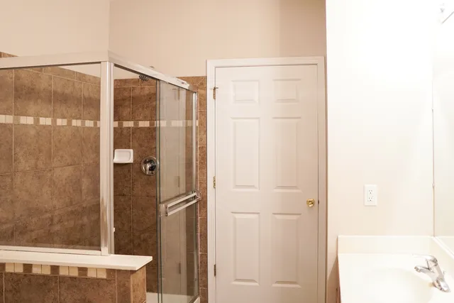 $2,200 | 1574 Millbrook Drive, Algonquin, IL 60102