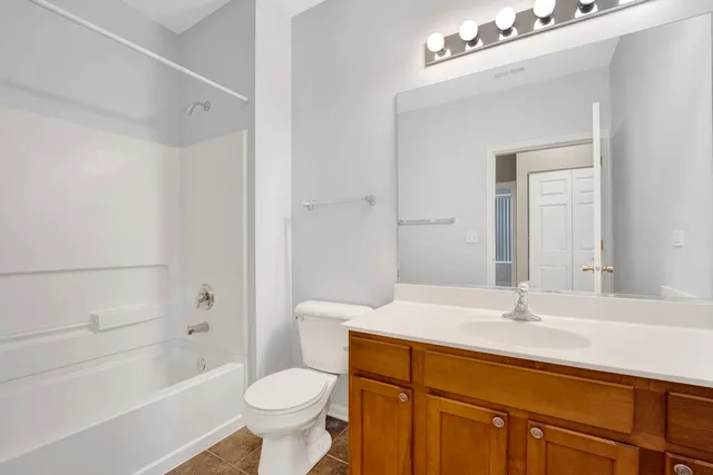 $2,200 | 1574 Millbrook Drive, Algonquin, IL 60102