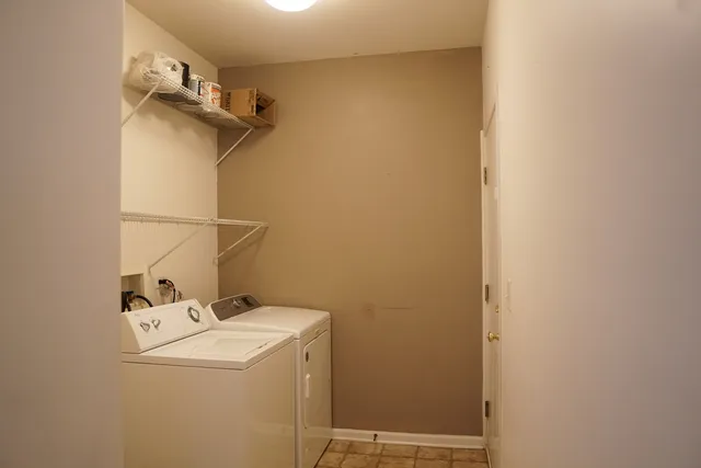 $2,200 | 1574 Millbrook Drive, Algonquin, IL 60102