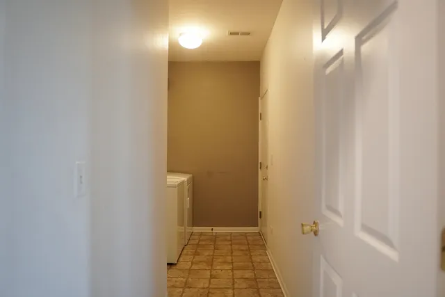 $2,200 | 1574 Millbrook Drive, Algonquin, IL 60102