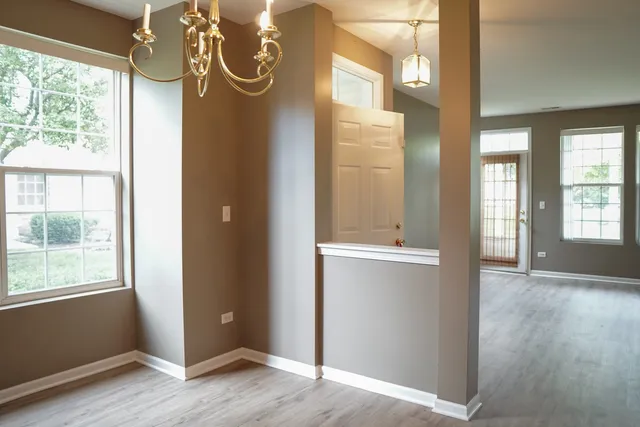 $2,200 | 1574 Millbrook Drive, Algonquin, IL 60102