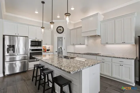 $599,900 | 102 Rancho Del Lago Lane, Belton, TX 76513