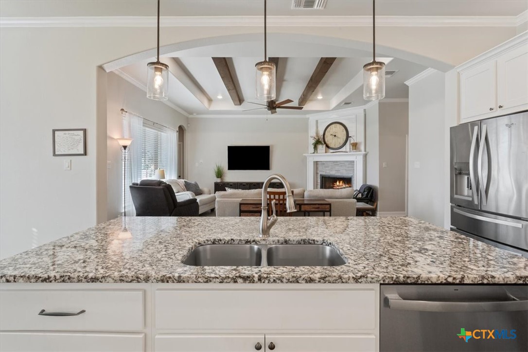 102 Rancho Del Lago Lane Belton, TX 76513 - Photo 15 of 41