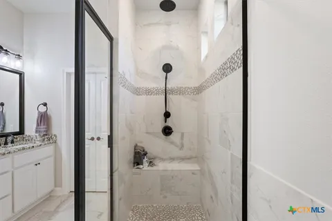 $599,900 | 102 Rancho Del Lago Lane, Belton, TX 76513