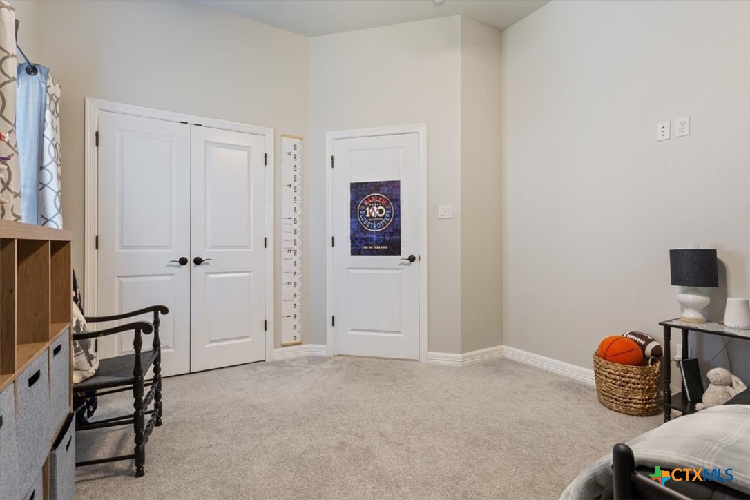 102 Rancho Del Lago Lane Belton, TX 76513 - Photo 30 of 40 a view of an empty room