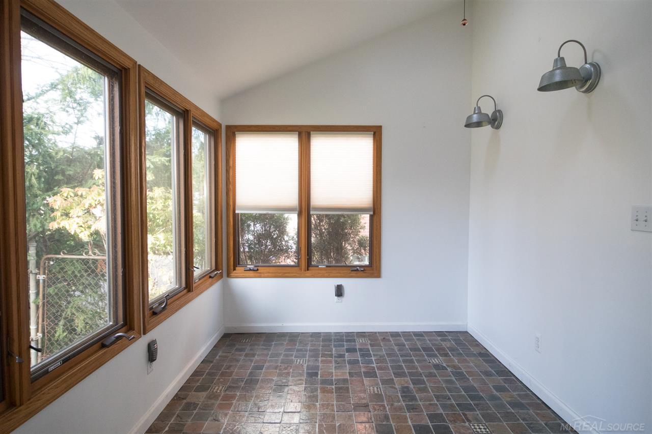 1337 Harvard Road Grosse Pointe Park, MI 48230 - Photo 15 of 36