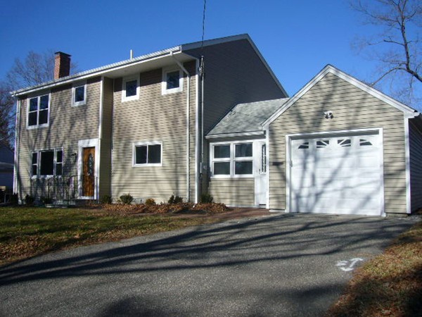 11 Cavanaugh Road Framingham, MA 01701 - Photo 1 of 16 Gallery Image 1