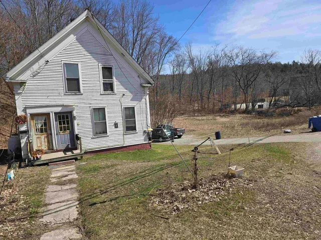 $225,000 | 98-102 Washington Street, Claremont, NH 03743