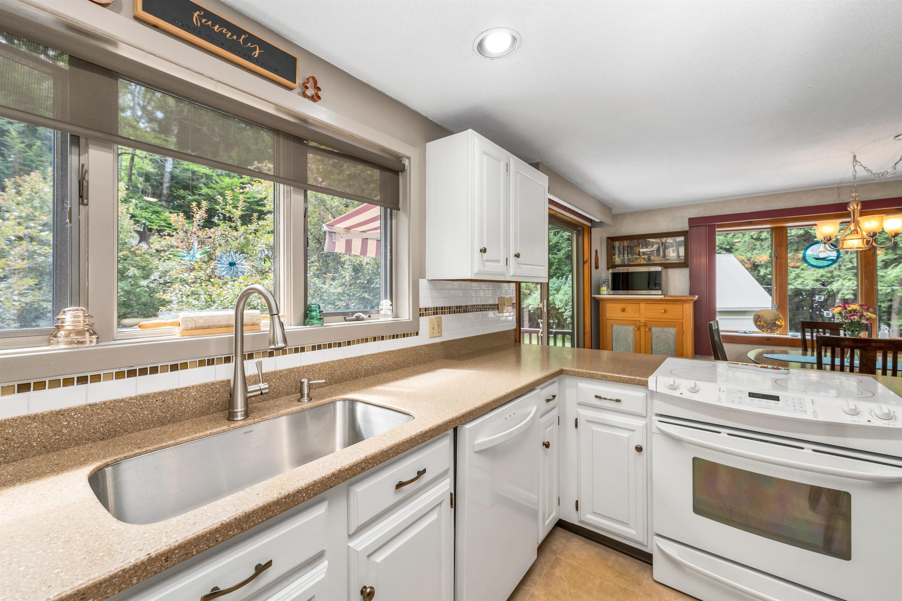 108 Maple Manor Road Conway, NH 03813 - Photo 8 of 60