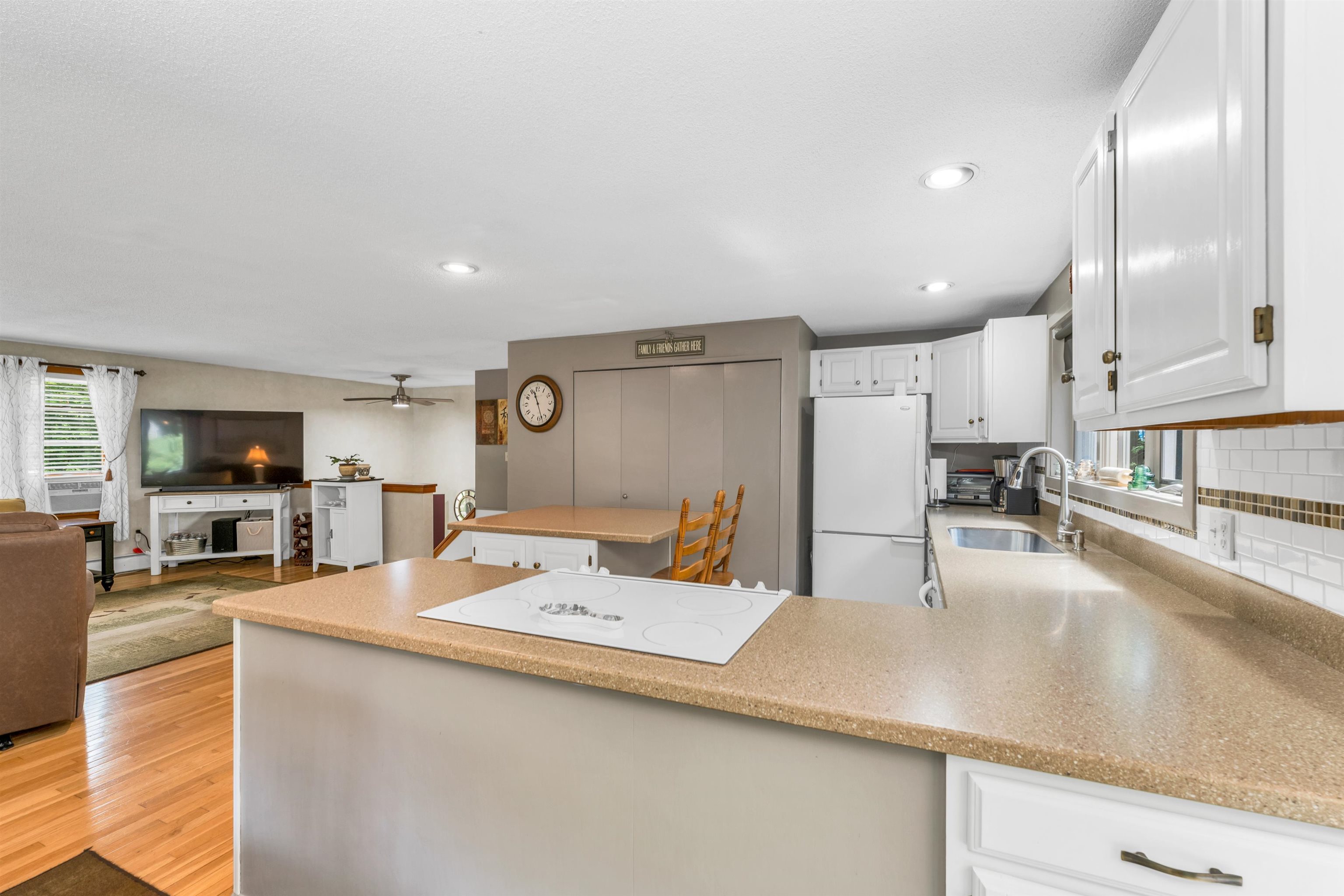 108 Maple Manor Road Conway, NH 03813 - Photo 9 of 60