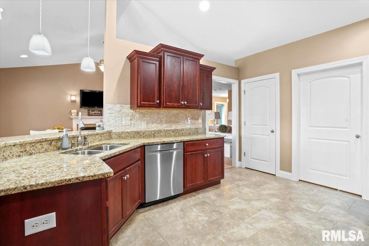 4092 Highbury Drive Springfield, IL 62711 - Photo 15 of 42 Gallery Image 15