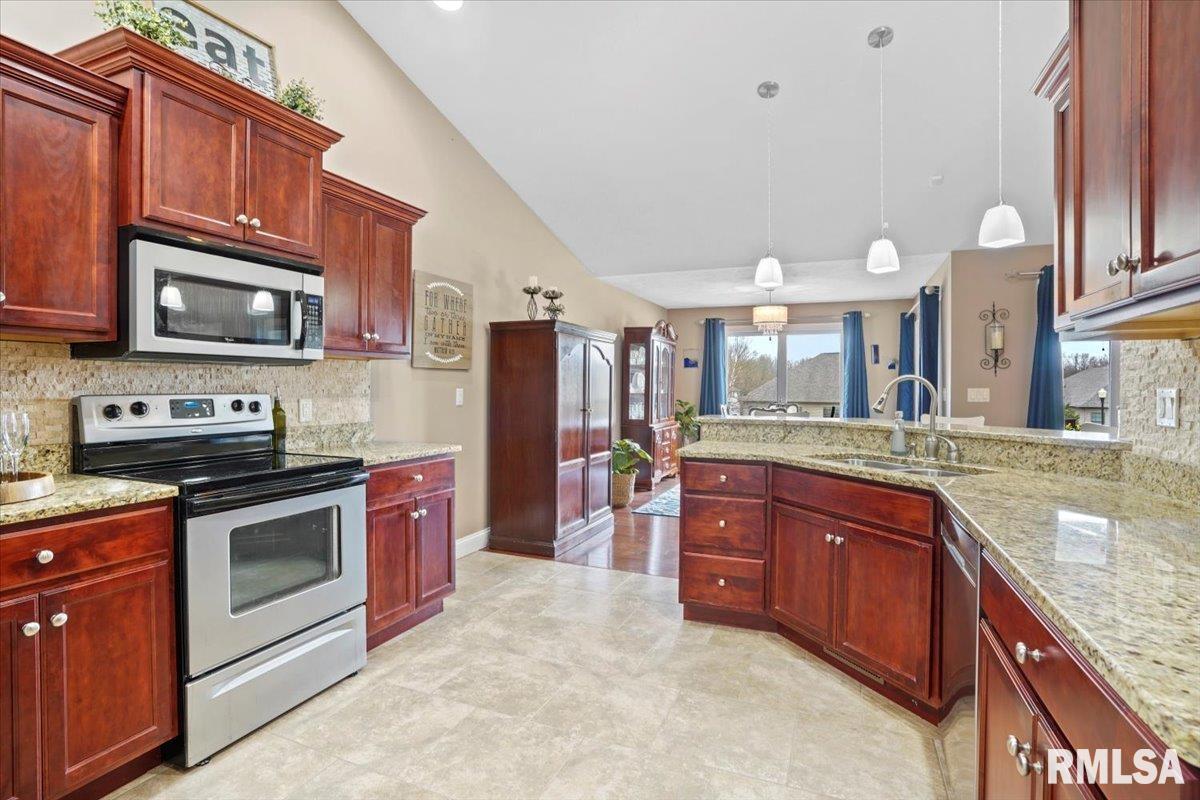 4092 Highbury Drive Springfield, IL 62711 - Photo 16 of 42 Gallery Image 16