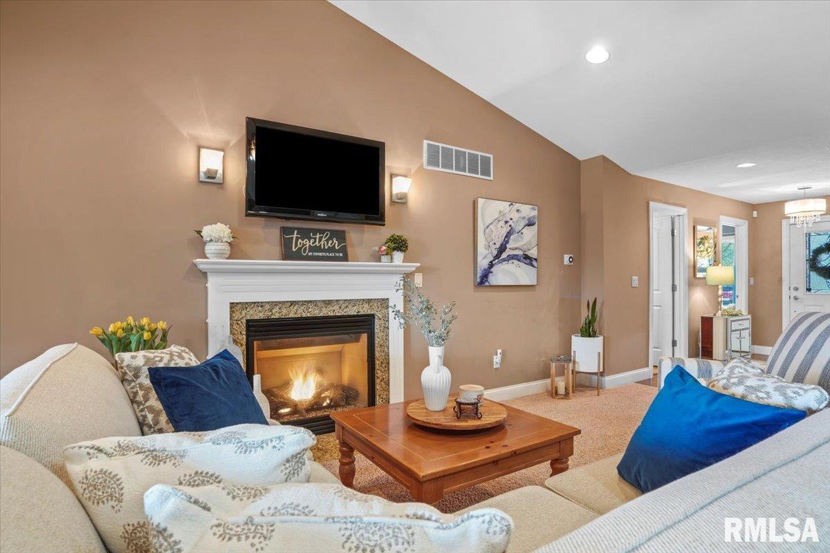 4092 Highbury Drive Springfield, IL 62711 - Photo 7 of 42 Gallery Image 7