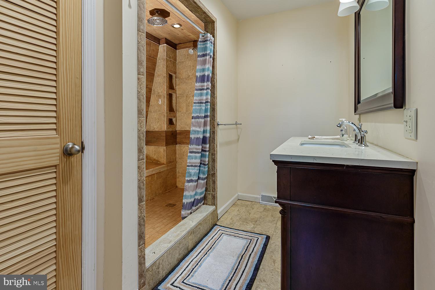 118 Peach Road Marlton, NJ 08053 - Photo 17 of 27 Full bath with oversized walk in shower