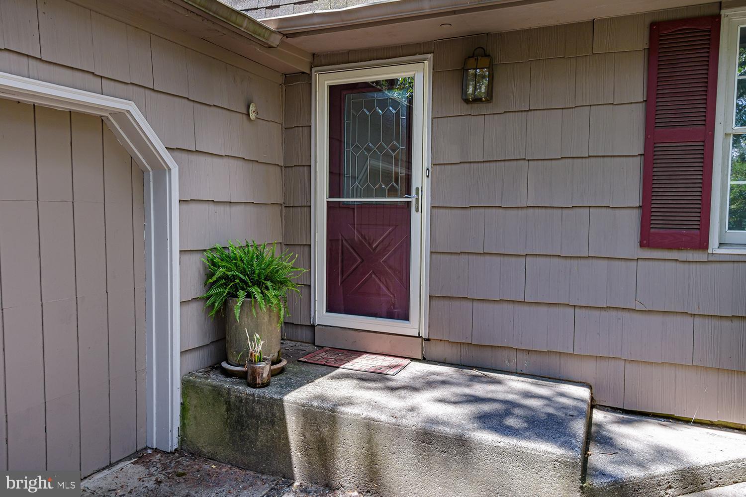 118 Peach Road Marlton, NJ 08053 - Photo 4 of 27 Front porch entry