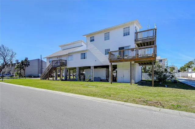 $1,275,000 | 108 20th Avenue, Indian Rocks Beach, FL 33785