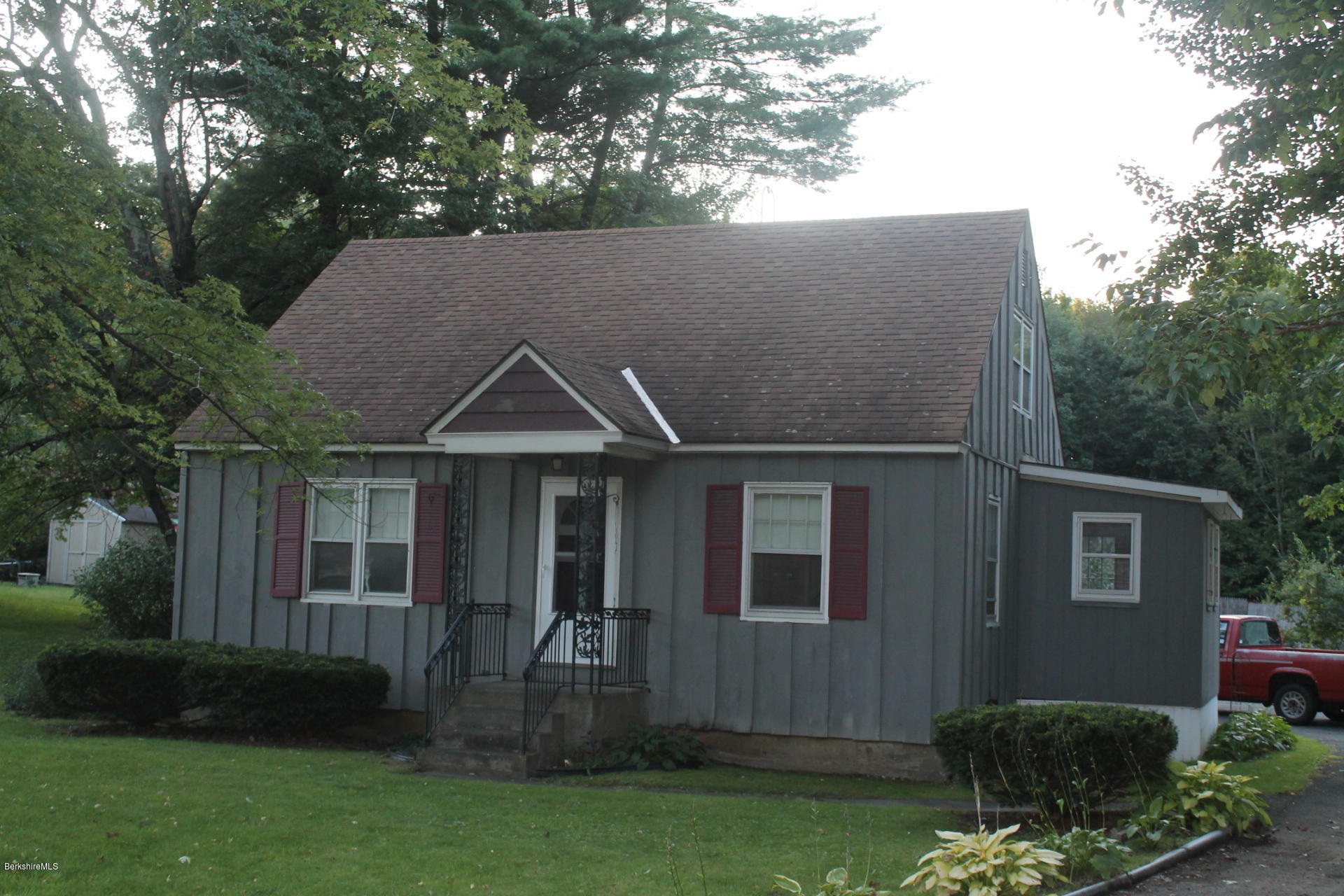 407 Cheshire Road Pittsfield, MA 01201 - Photo 1 of 11 1580RCheshireRd