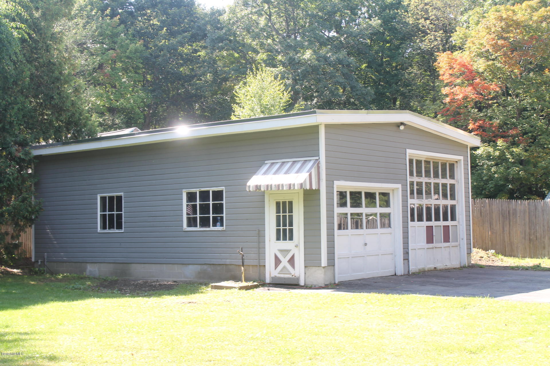 407 Cheshire Road Pittsfield, MA 01201 - Photo 2 of 11 IMG_5402