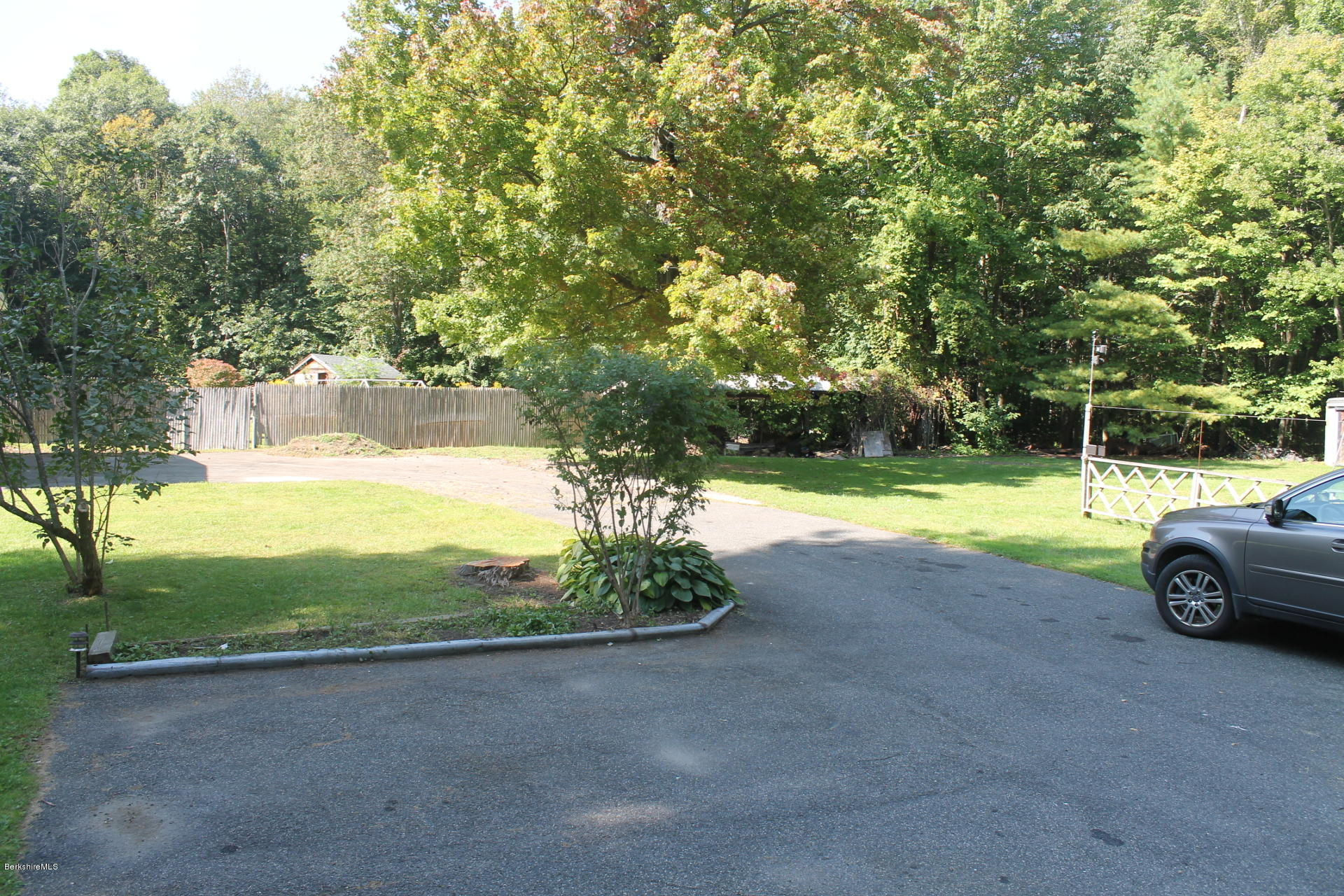 407 Cheshire Road Pittsfield, MA 01201 - Photo 5 of 11 IMG_5421