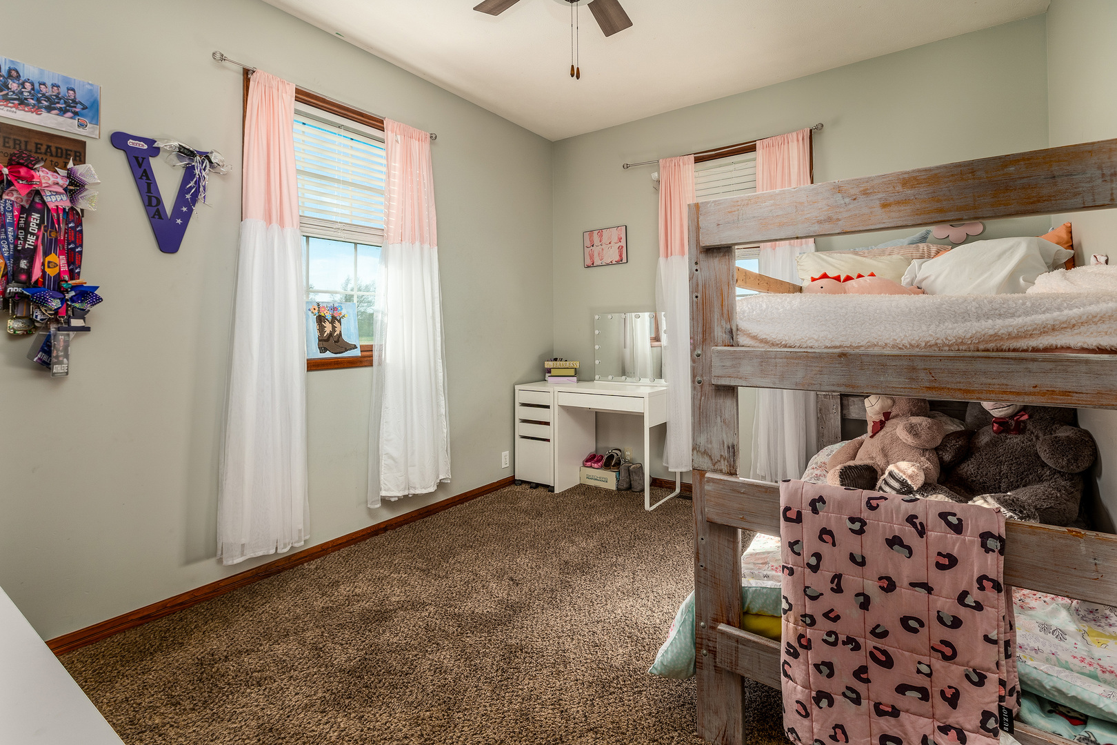 9242 East Park Street Road Du Quoin, IL 62832 - Photo 24 of 44 a bedroom with furniture and a window