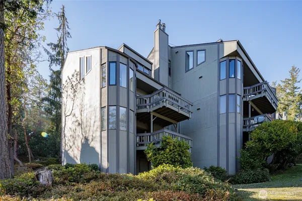 $689,950 | 98 Armadale Road, Unit 215, Friday Harbor, WA 98250