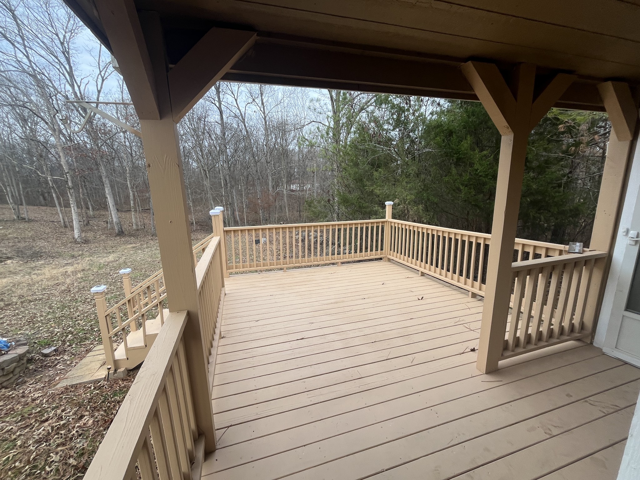 2694 Sims Road Shelbyville, TN 37160 - Photo 5 of 10 a view of a roof deck