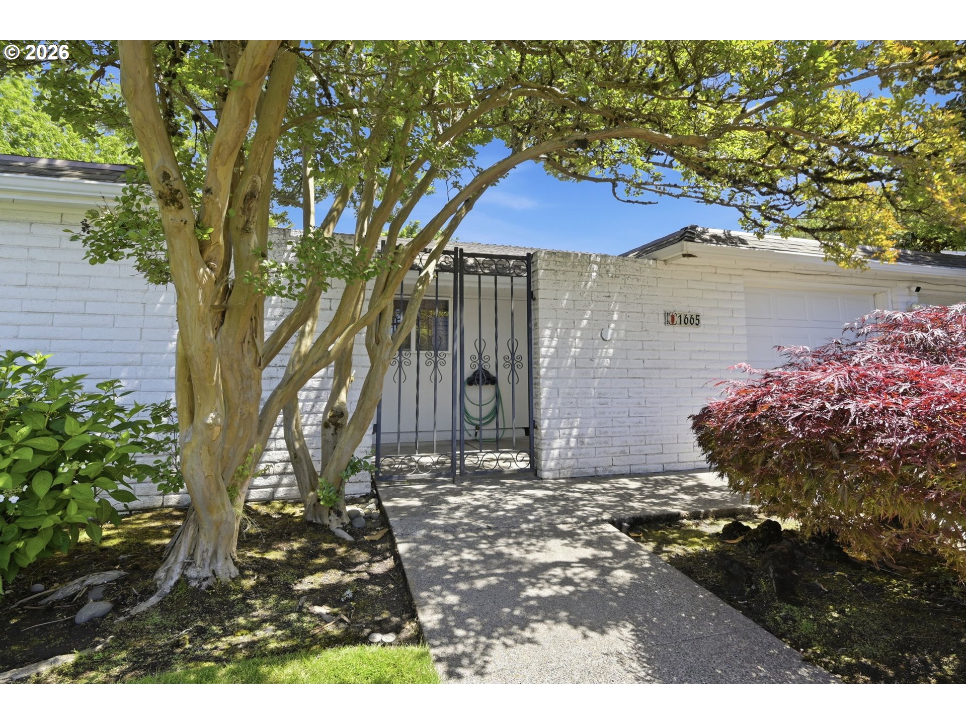 1665 Adkins Street Eugene, OR 97401 - Photo 4 of 46