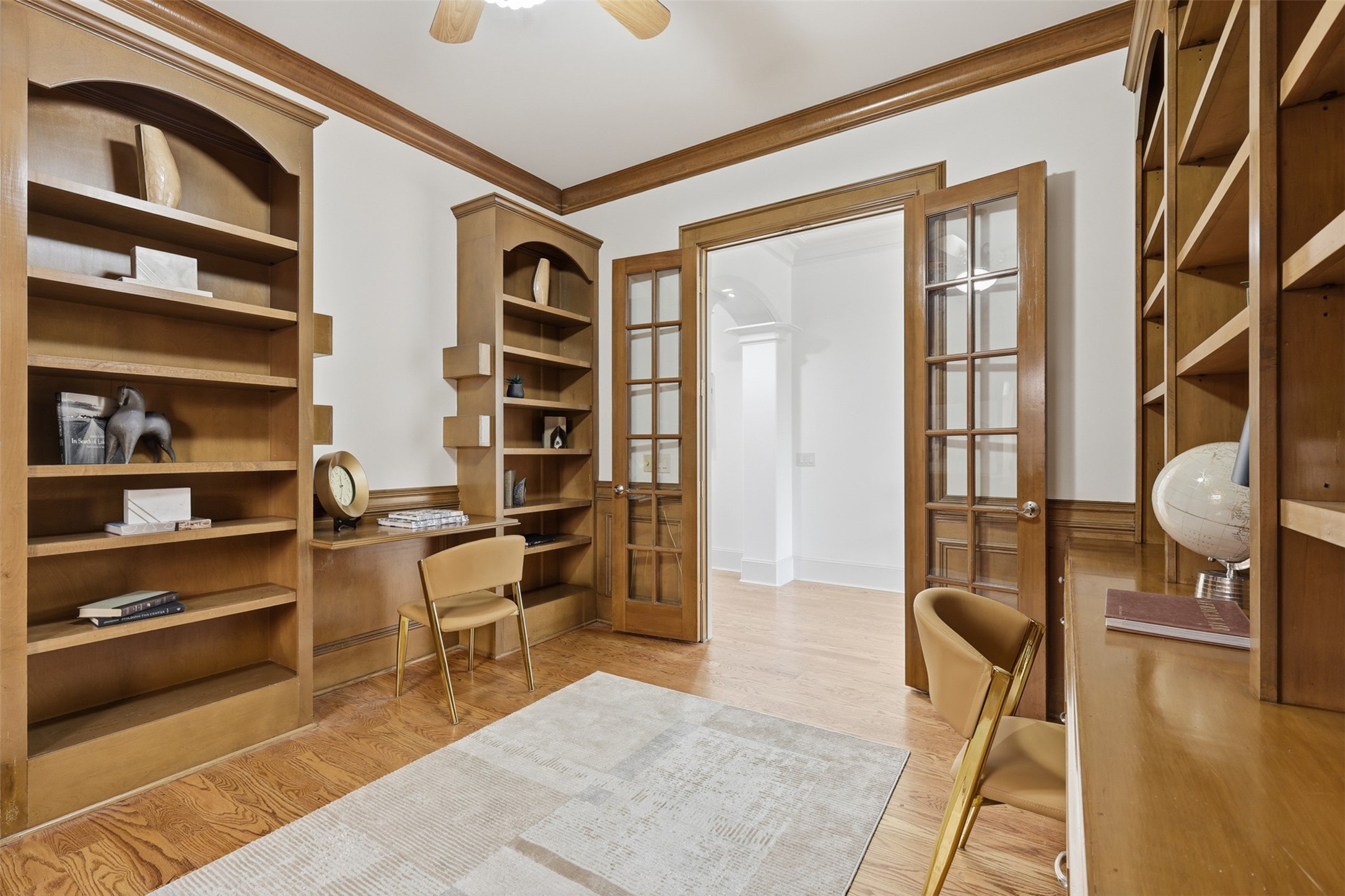 539 Wisteria Street Bellaire, TX 77401 - Photo 11 of 45