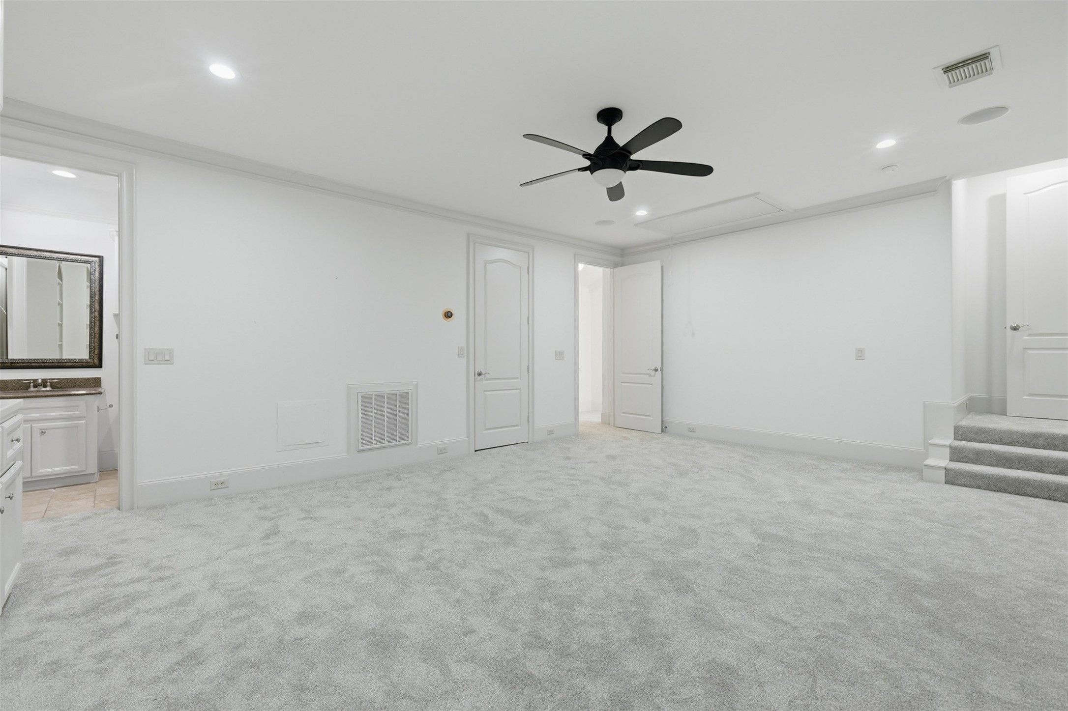 539 Wisteria Street Bellaire, TX 77401 - Photo 43 of 45