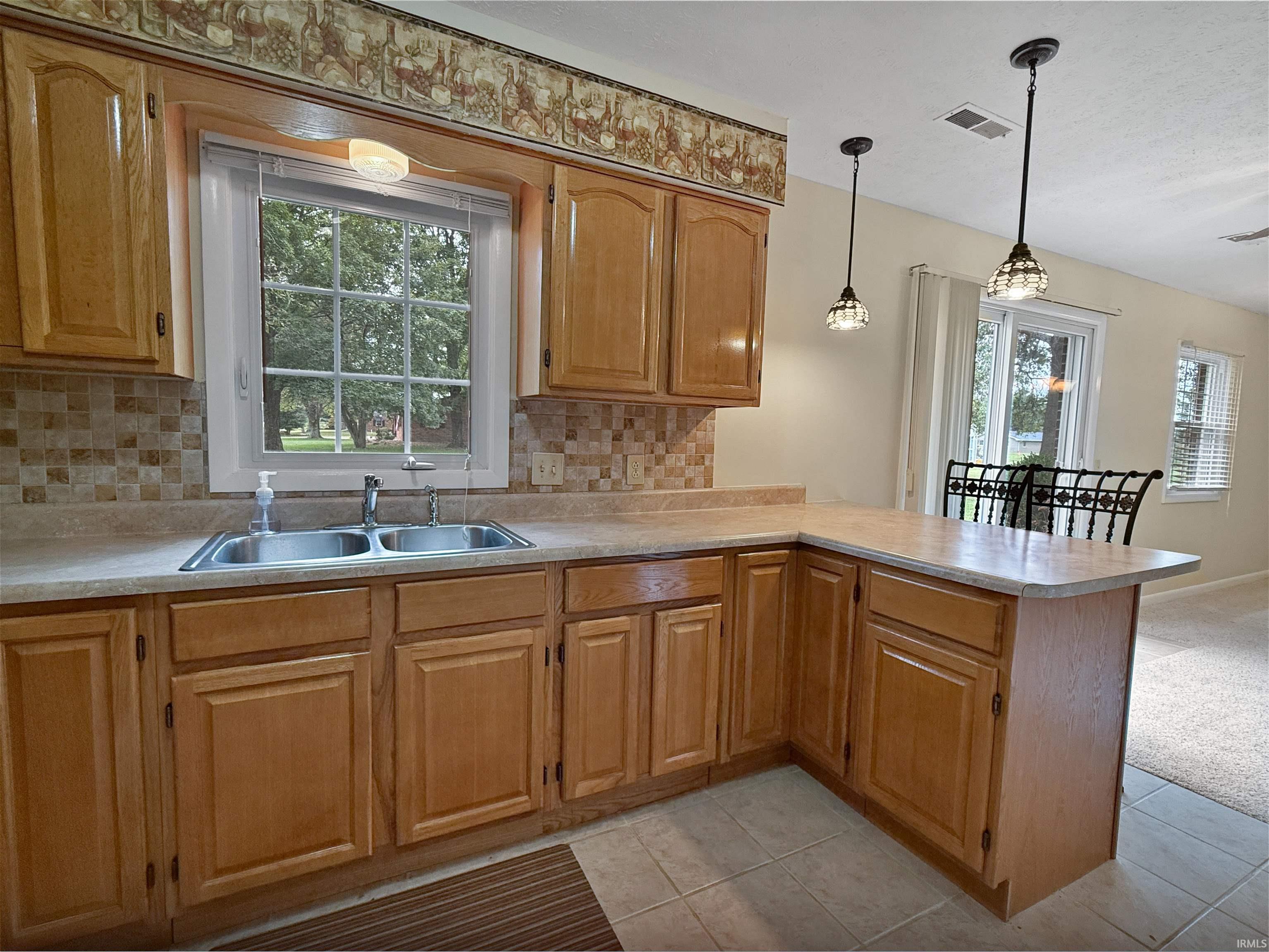 1273 West Clover Street Jasper, IN 47546 - Photo 7 of 26