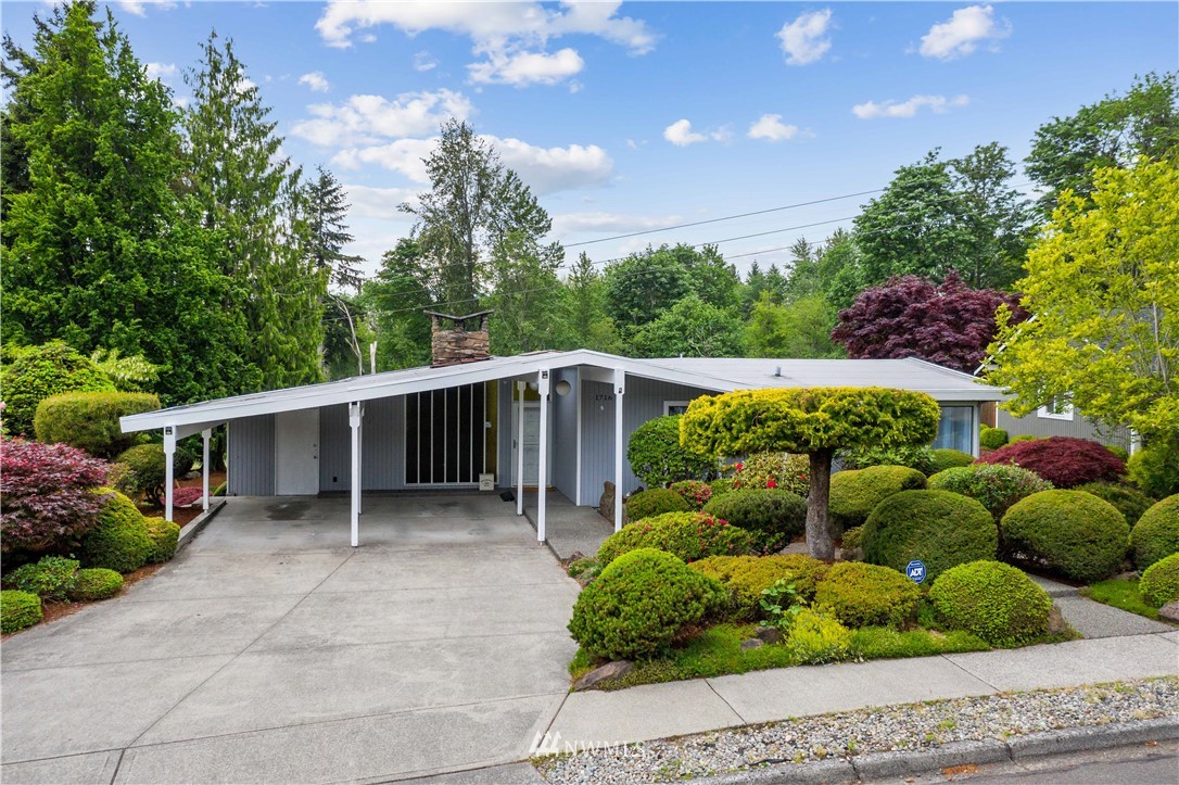 1716 16th Place Southeast Renton, WA 98055 - Photo 1 of 40 Gallery Image 1