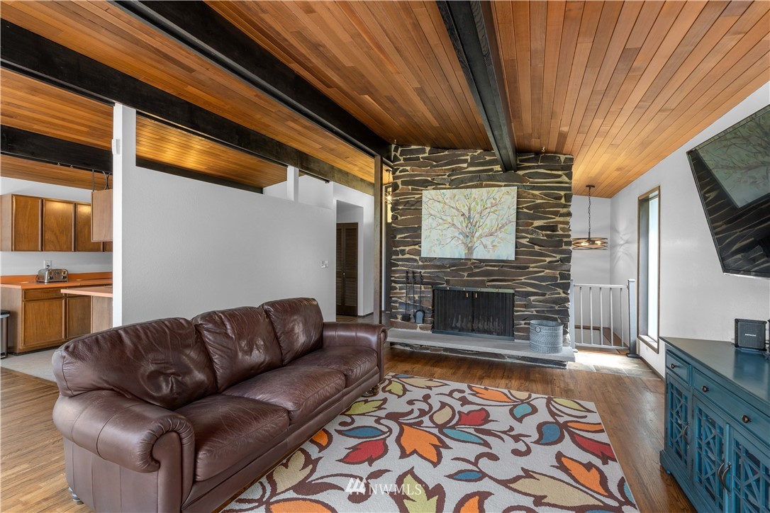 1716 16th Place Southeast Renton, WA 98055 - Photo 7 of 40 Gallery Image 7