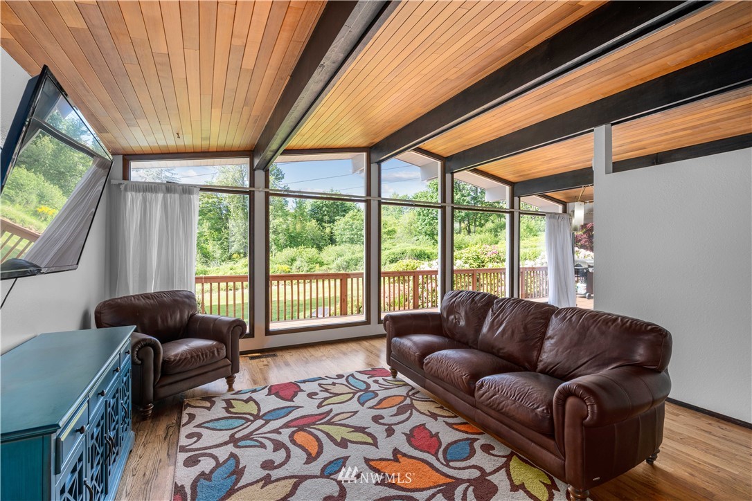 1716 16th Place Southeast Renton, WA 98055 - Photo 8 of 40 Gallery Image 8