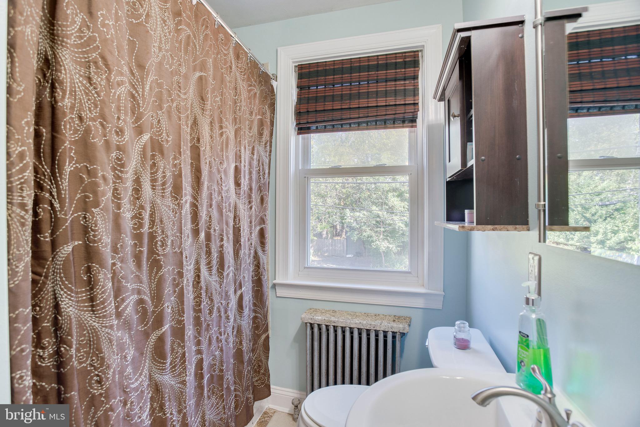 4108 Evans Chapel Road Baltimore, MD 21211 - Photo 20 of 26 Upstairs bathroom.