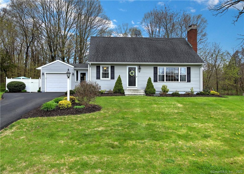 Wonderful curb appeal!