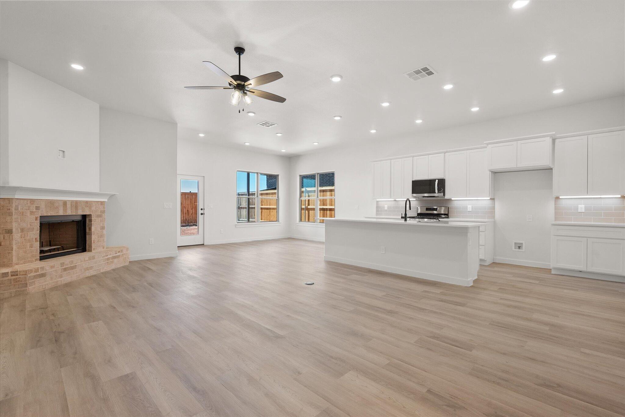 1203 East 30th Street Wolfforth, TX 79382 - Photo 4 of 25 08-1203 E 30th 4632