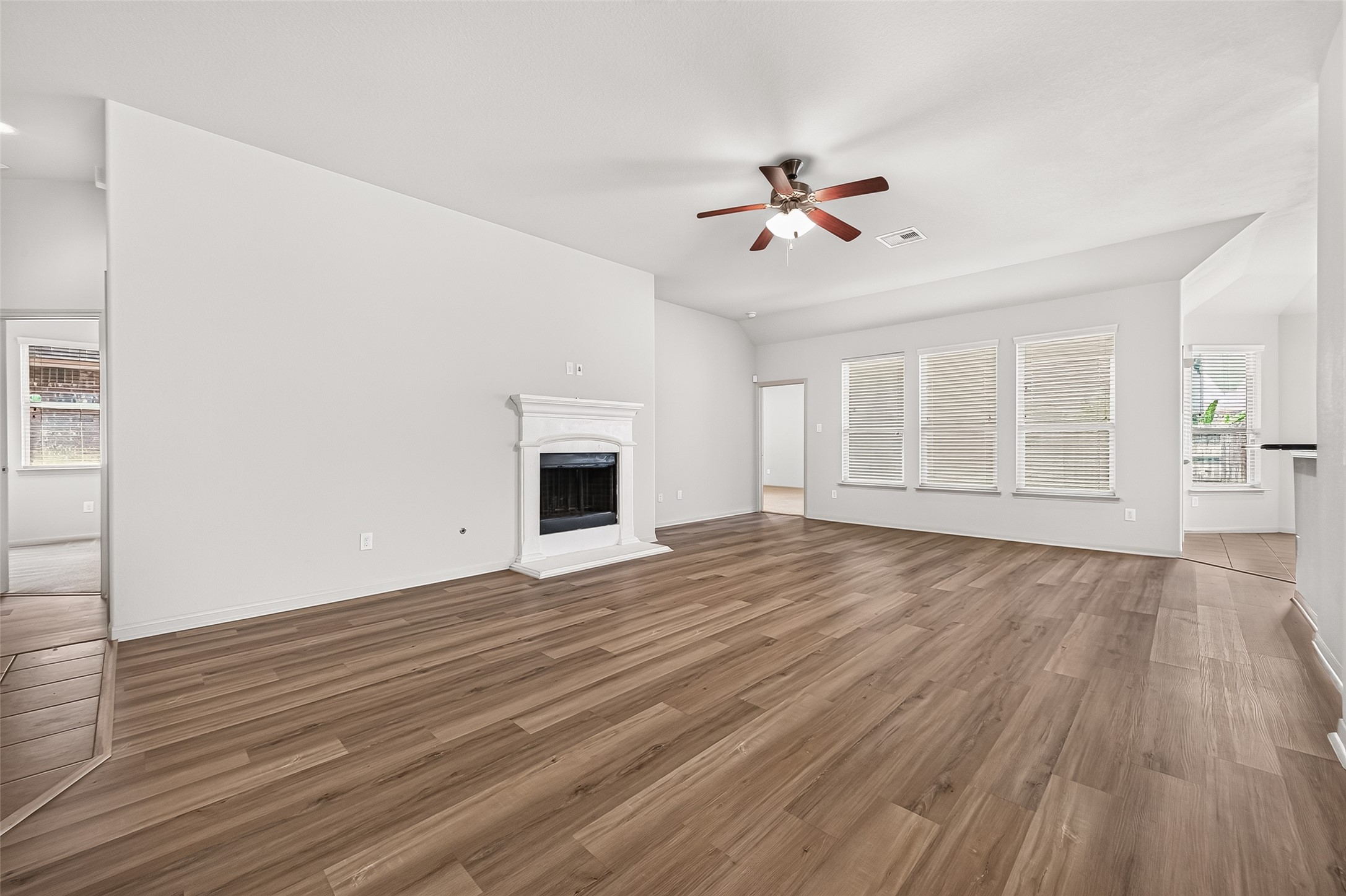 9214 Cavalier Lane Rosenberg, TX 77469 - Photo 9 of 37