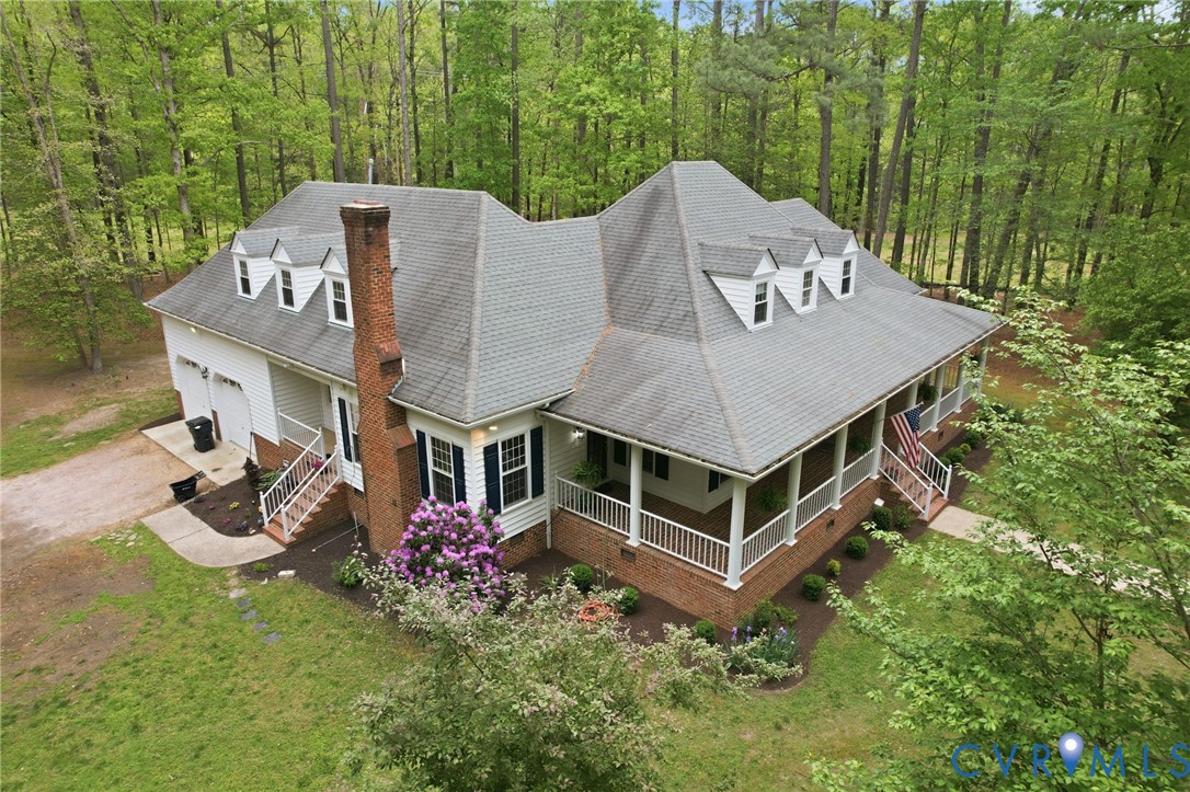 10424 Windam Hill Road Glen Allen, VA 23059 - Photo 2 of 69 Gable roofline with multiple dormers, full-width c