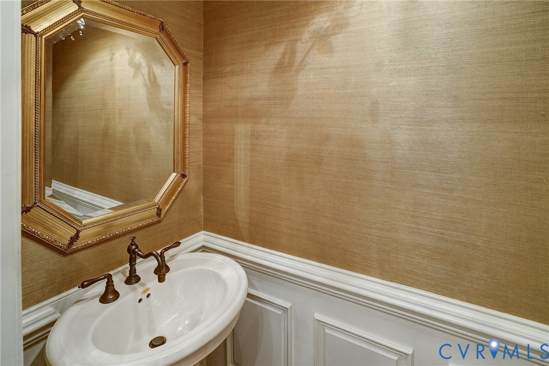 11600 Park Branch Lane Chesterfield, VA 23838 - Photo 18 of 47 a bathroom with a sink and a mirror