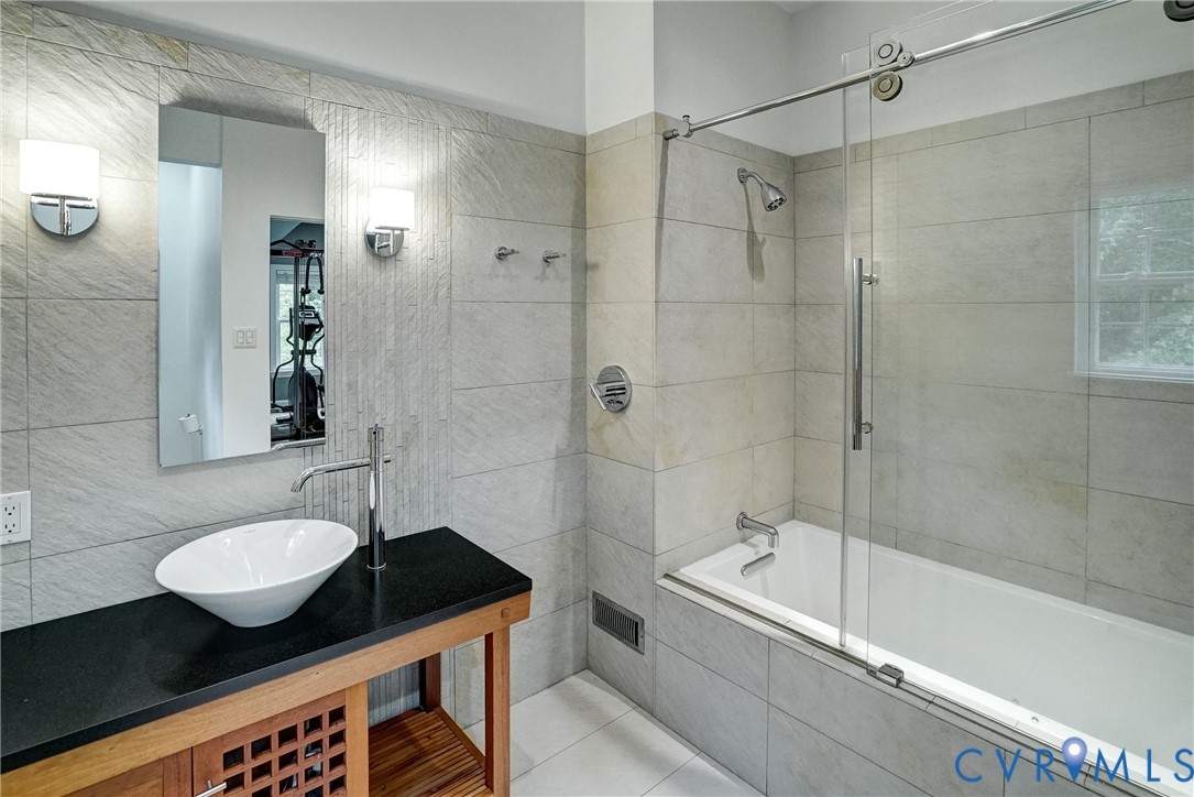 11600 Park Branch Lane Chesterfield, VA 23838 - Photo 37 of 47 a bathroom with a sink and a mirror