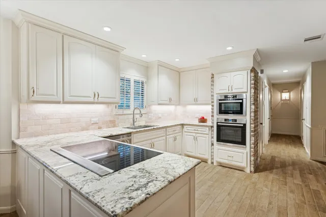 $390,000 | 13643 Glen Erica Drive, Houston, TX 77069