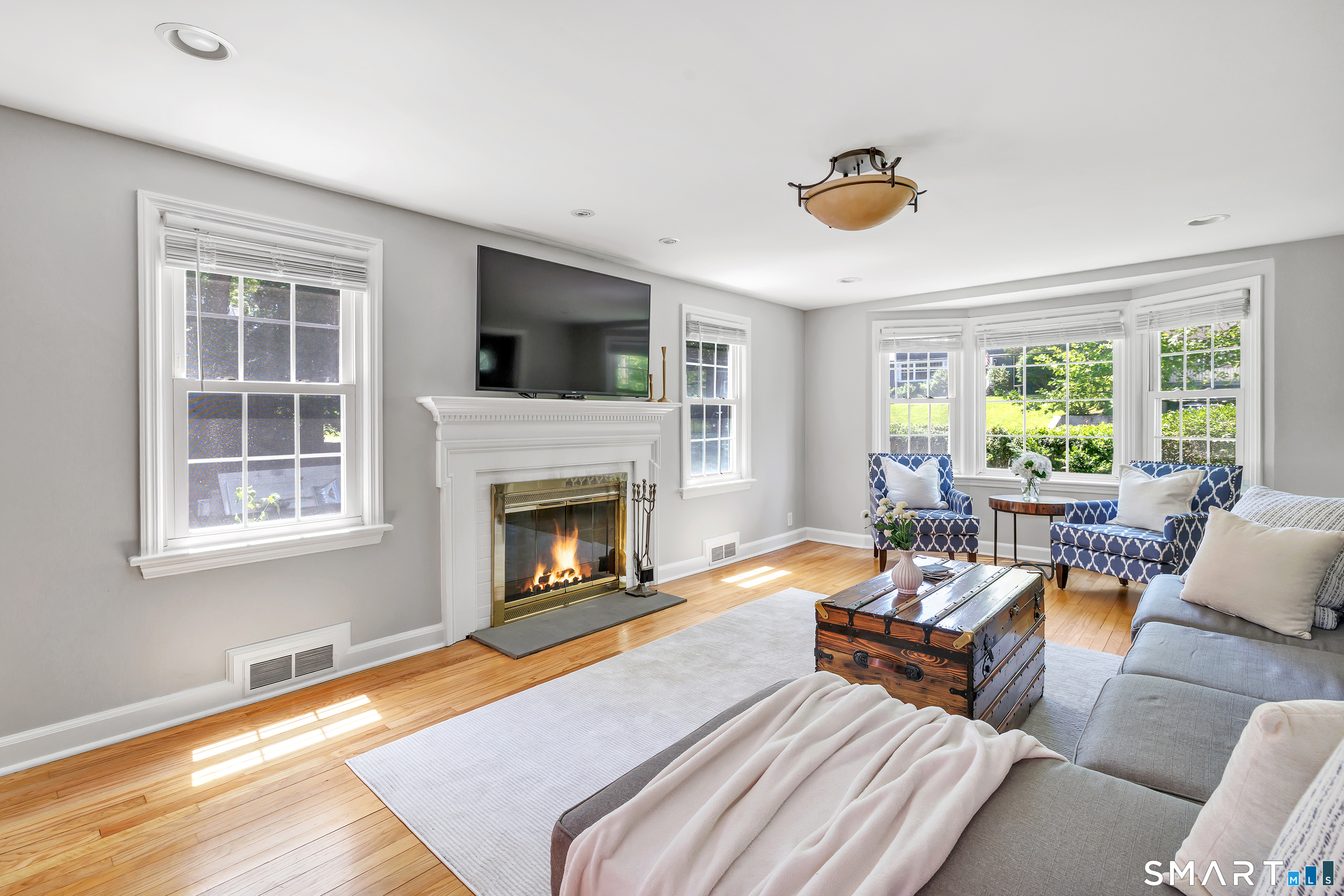 42 Bayberry Road Fairfield, CT 06825 - Photo 3 of 39
