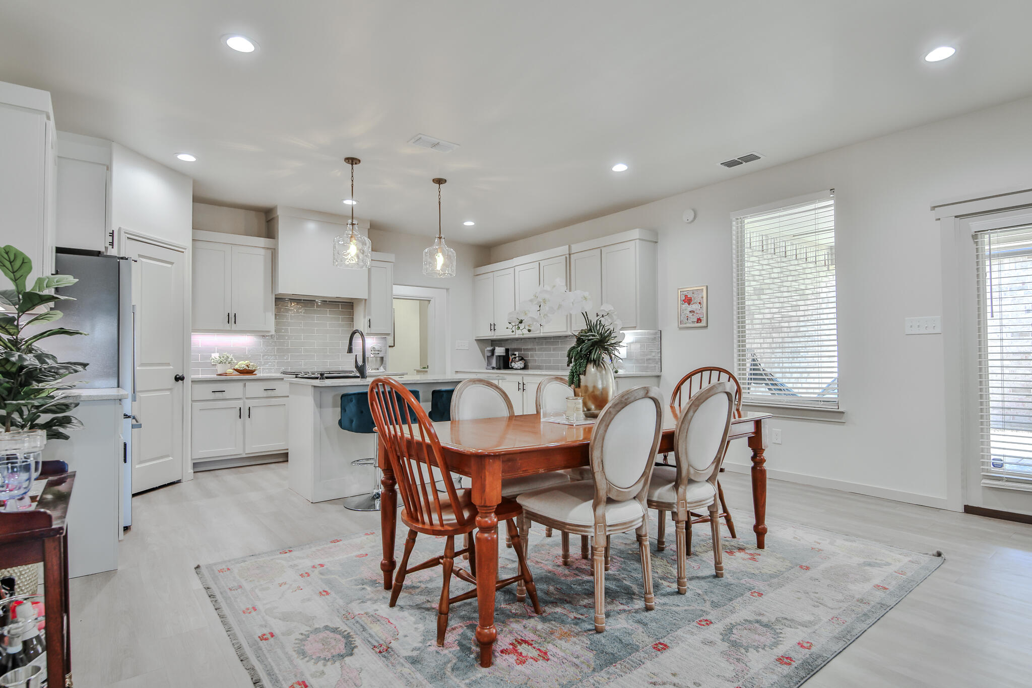3806 59th Street Lubbock, TX 79413 - Photo 11 of 38 a view of a dining room kitchen and a window