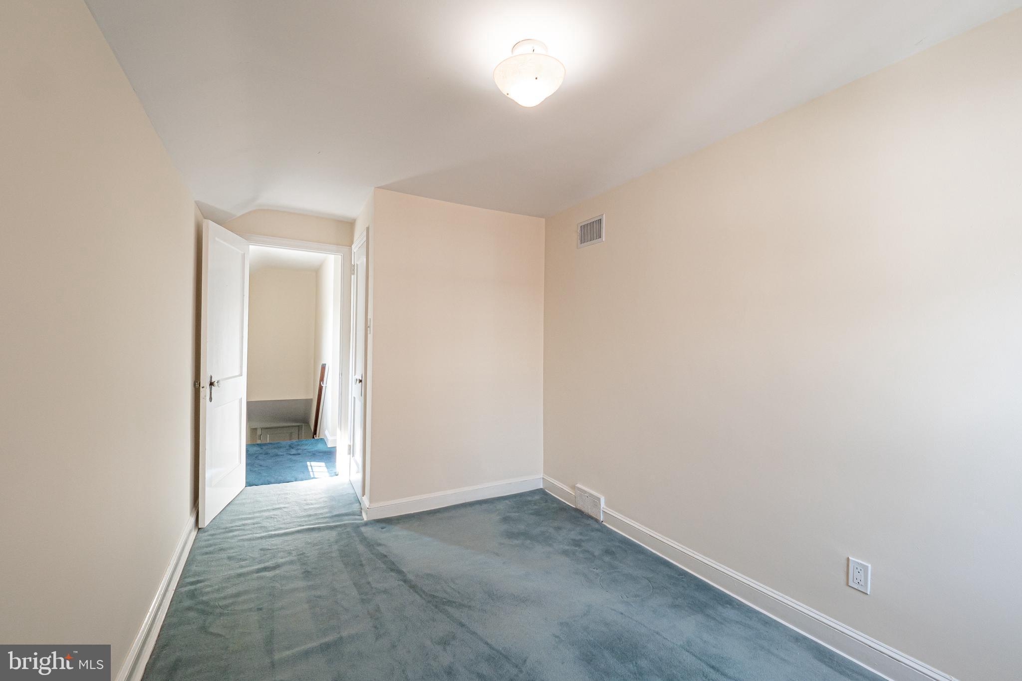 405 Pembroke Road Havertown, PA 19083 - Photo 22 of 34